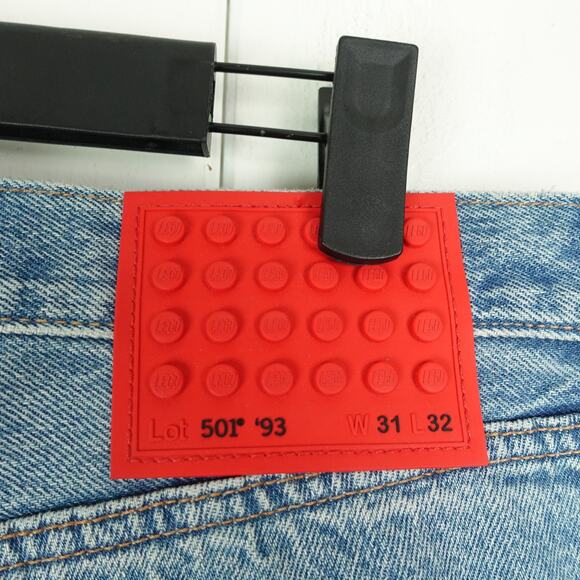 Levis x Lego Jeans Mens SZ 31/32 501 '93 Straight Leg Regular Classic Fit Casual - Picture 9 of 16